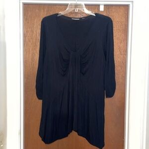 Avenue black shark bite blouse